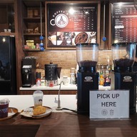 Koffee & co. สนามเป้า