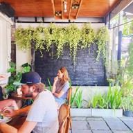 GRAVITY CAFE & BISTRO พระสิงห์