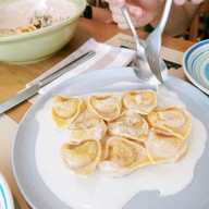 La Dotta Pasta Bar & Store ( Thonglor ) - ลา ด็อตต้า พาสต้าบาร์แอนด์สโตร์ ( สาขาทองหล่อ ) ทองหล่อ
