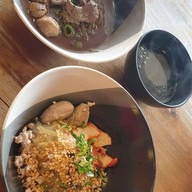 เมนูของร้าน เตี๋ยวเรือล่ำซำ
