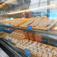 La Dotta Pasta Bar & Store ( Thonglor ) - ลา ด็อตต้า พาสต้าบาร์แอนด์สโตร์ ( สาขาทองหล่อ ) ทองหล่อ