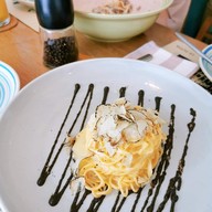 La Dotta Pasta Bar & Store ( Thonglor ) - ลา ด็อตต้า พาสต้าบาร์แอนด์สโตร์ ( สาขาทองหล่อ ) ทองหล่อ