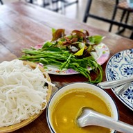 ขนมจีนบ้านคุณย่า หาดใหญ่