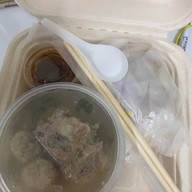 ก๋วยเตี๋ยวต้มยำชามใหญ่