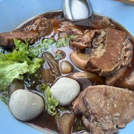 เมนูของร้าน ก๋วยเตี๋ยวเนื้อบิ๊กสุราชวัตร Bigsu beef noodle 陈牛肉面-曼谷 ราชวัตร