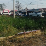 ตลาดนัดผึ้งรวง