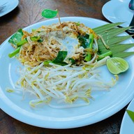 เมนูของร้าน Me Waew Cafe And Bistro