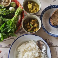 ข้าวแกงป้าชี