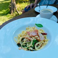 เมนูของร้าน Me Waew Cafe And Bistro