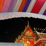 วัดโพธิ์ลอย เพชรบุรี