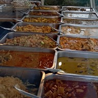 เฮียอู้ดข้าวขาหมูข้าวมันไก่