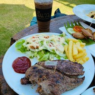 เมนูของร้าน Me Waew Cafe And Bistro