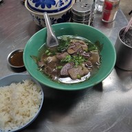 เมนูของร้าน รสหนึ่ง - ถนนรอบเวียง