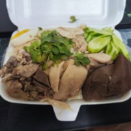 เมนูของร้าน ขนมจีนแม่สมจิตร ข้าวมันไก่