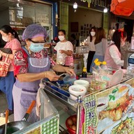 ข้าวผัดคุณลี้