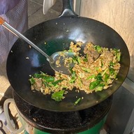 ข้าวผัดคุณลี้
