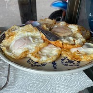 ข้าวผัดคุณลี้