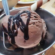 ปลาวาฬใจดี สุกี้&ชาบู ซอยมัยลาภ