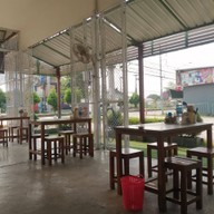 บรรยากาศ หมูย่างรสเด็ด นครสวรรค์ -