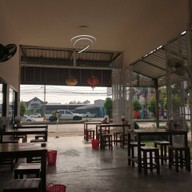 บรรยากาศ หมูย่างรสเด็ด นครสวรรค์ -