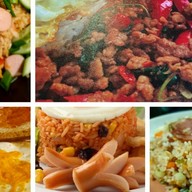 ตามสั่ง-ไข่ข้น-กระเพราพริกแห้ง คลองถนน by momtoey 91