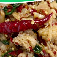 กะเพราพริกแห้งโบราณ สูตรไร้น้ำมัน ท่านคร