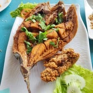 เมนูของร้าน บ้านครัวทะเล ชะอำ ชะอำ