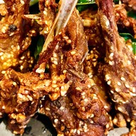ข้าวปลาแกะ ตลาดเอราวัณ