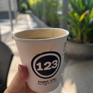 123 Bangkok house & coffee เพชรบุรีตัดใหม่