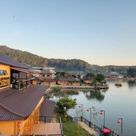 นงนุชรีสอร์ท