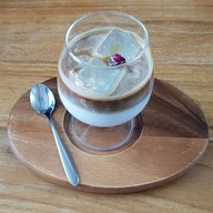 เมนูของร้าน Caddict Space