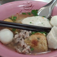 เมนูของร้าน เตี๋ยวปลาชามเปล ปากช่อง