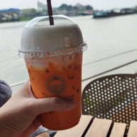 เมนูของร้าน On The River Cafe’