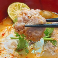 ครัวแม่ต้อย บะหมี่เกี๊ยวต้มยำ