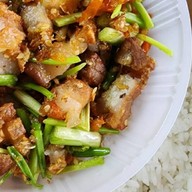 ร้านใบตอง รามอินทรา 58 - ตามสั่ง / ต้มเลือดหมู / กะเพราพริกแห้ง / คั่วพริกเกลือ / จั๊บญวน / นวมินทร์ 94 / ซอยปัญจรส