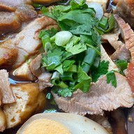 ก๋วยจั๊บ กิมหลั่น