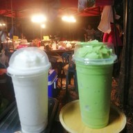 เมนูของร้าน ปุ๊สมูทตี้สมุนไพรพร้อมดื่ม