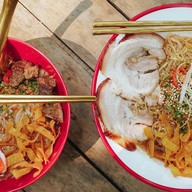 ก๋วยเตี๋ยวต้มยำสุโขทัย กระเพรา(ประดิพัทธ์25) ประดิพัทธ์-สะพานควาย