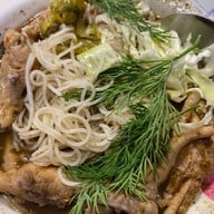 ร้านขนมจีนแม่ตุ๊กตา กระทุ่มแบน