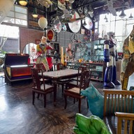 บรรยากาศ เด่นสุด ๆ คาเฟ่ กาญจนบุรี