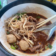 เมนูของร้าน ก๋วยเตี๋ยวจูงนาง