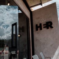 Her studio ร้อยเอ็ด