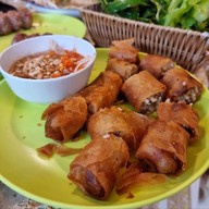 ป้าเก๋แหนมเนือง