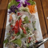 เมนูของร้าน บ้านต้นน้ำ (เอราวัณ)