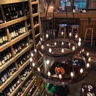 Cantina Wine Bar & Italian Kitchen อารีย์