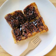 ร้านขนมปังปิ้งและนมร้อน by Wirich! Kitchen เพชรเกษม108