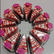 หน้าร้าน เค้กคุณจ๋อม สาขา1บูรพา