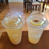 บ้านเฮาคาเฟ่