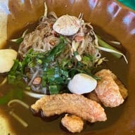 เมนูของร้าน ก๋วยเตี๋ยวโบราณกากหมูทรงเครื่อง