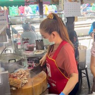 สุณีข้าวหมูแดง ตลาดพลู